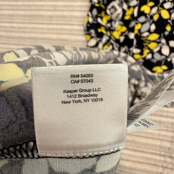 Anne Klein Women's Printed Ity Triple Pleat Top, Size 3XL - Picture 5 of 10